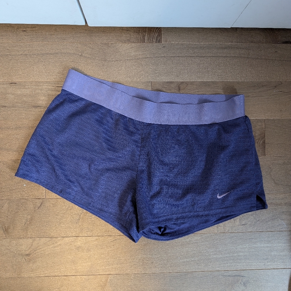 Nike/Women's Purple Shorts Sz M